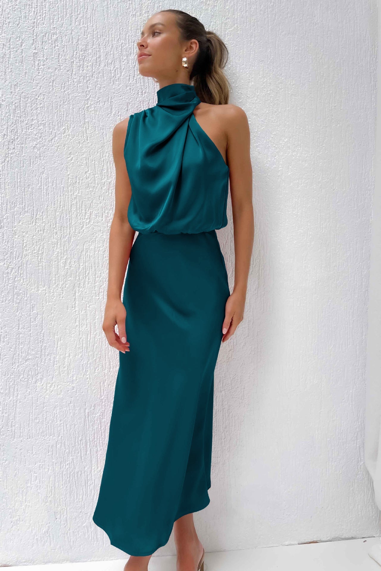 Valeria™ | Long Dress with Halter Neck
