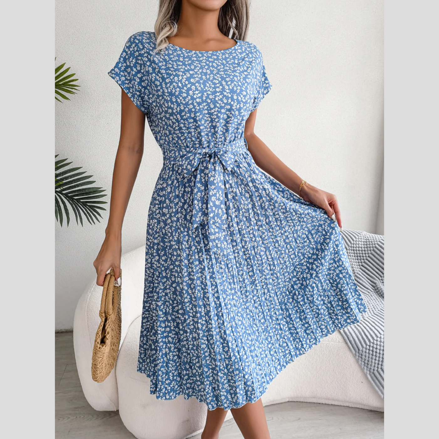 ALESSIA™ - ELEGANT AND FLATTERING DRESS