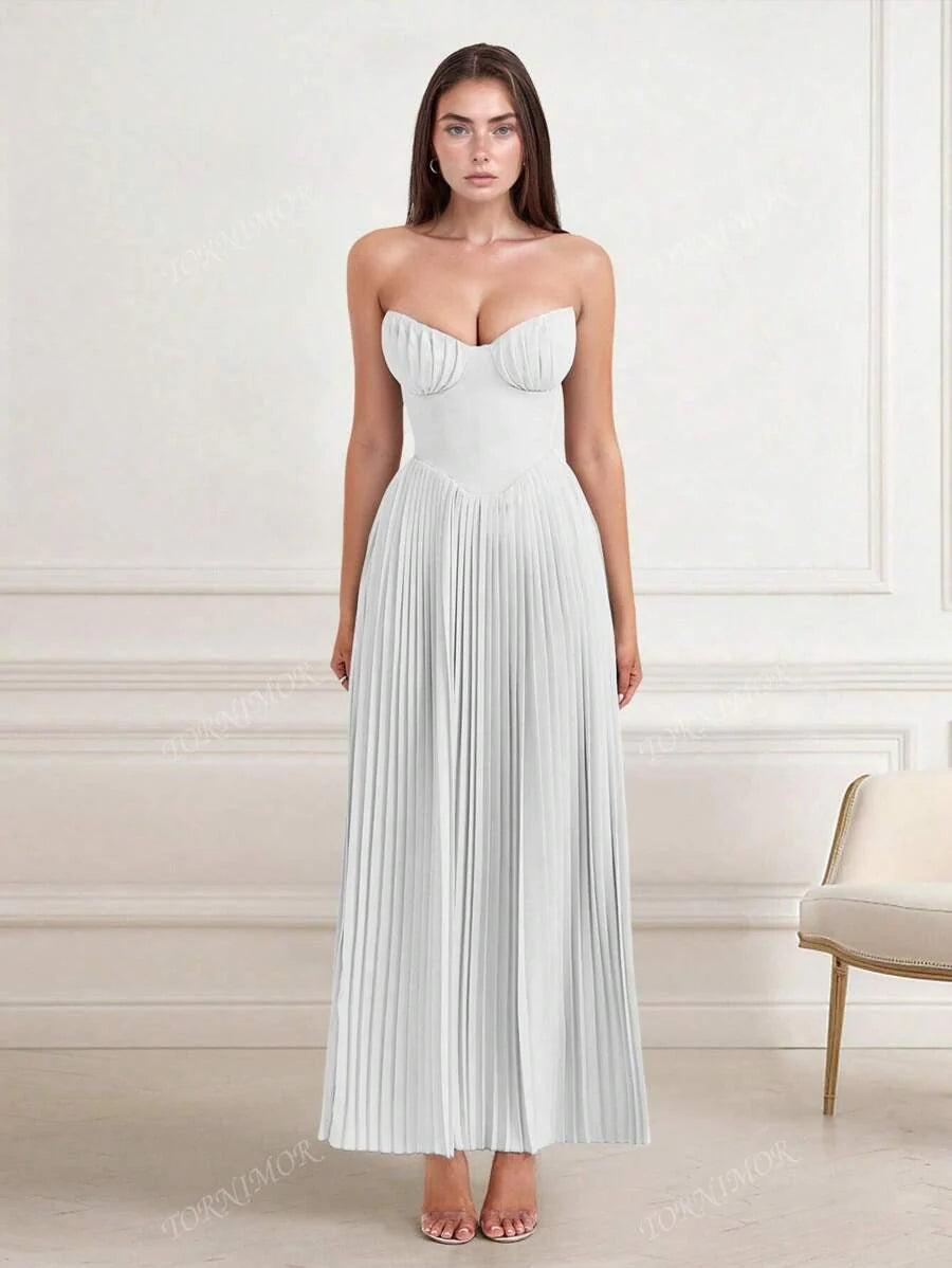 Belle™ | Evening Dress with Elegant Neckline