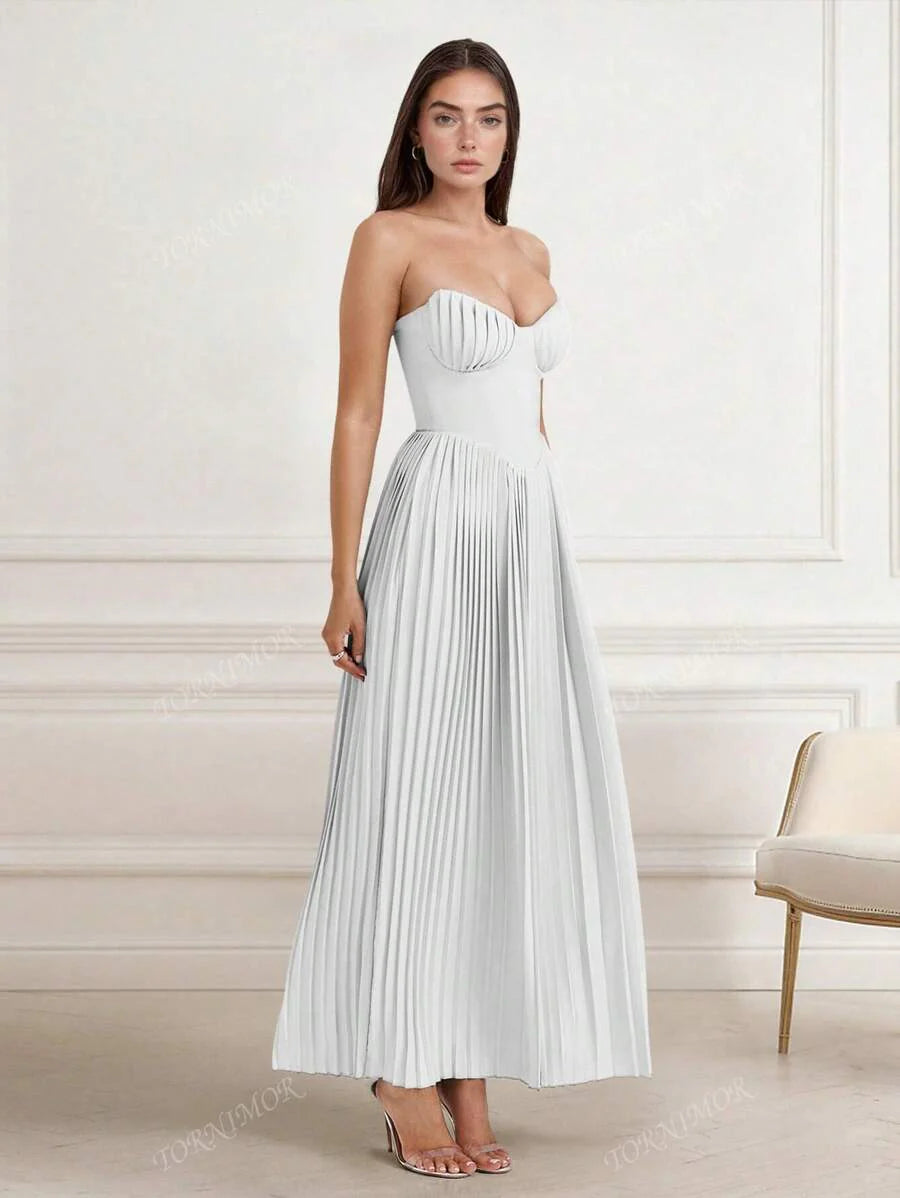 Belle™ | Evening Dress with Elegant Neckline