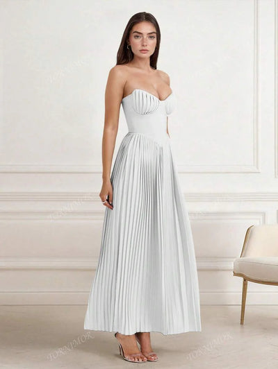 Belle™ | Evening Dress with Elegant Neckline