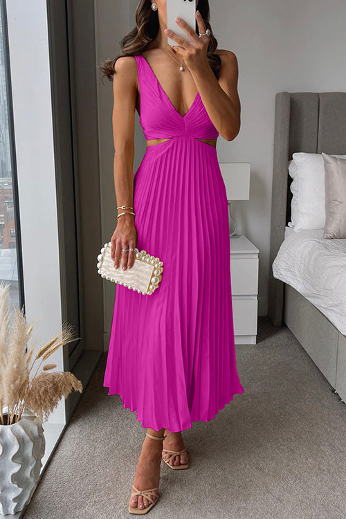 Allanah™ | Long Pleated Dress with Cut-Out