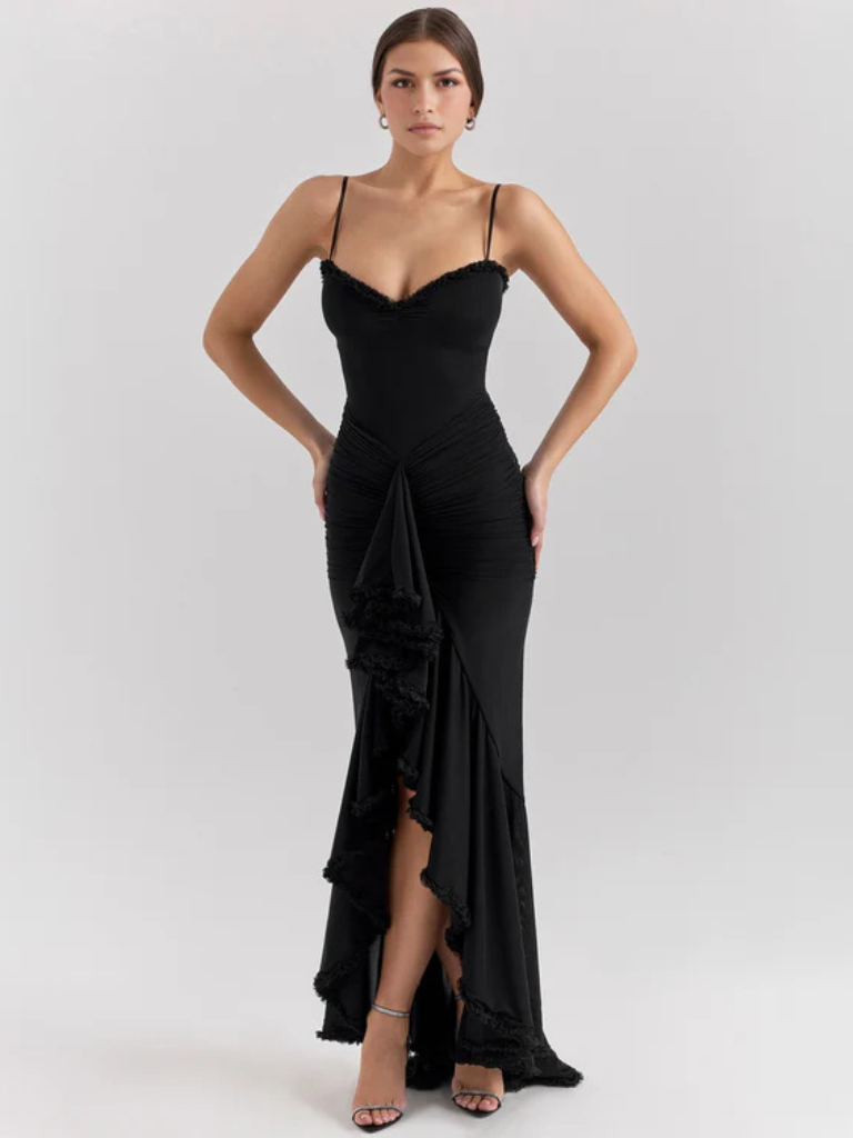 Vivienne™ | Maxi dress with ruffles, lace detail and high slit