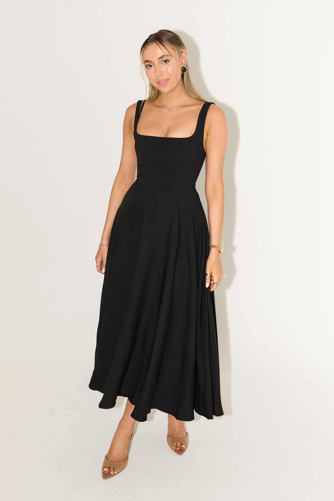 Amelia™ | Flowing Midi Dress