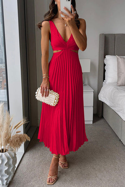 Allanah™ | Long Pleated Dress with Cut-Out