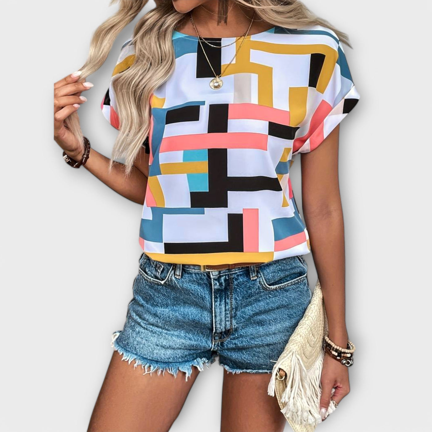 Chloe – The Perfect Short Sleeve Blouse with Round Neck