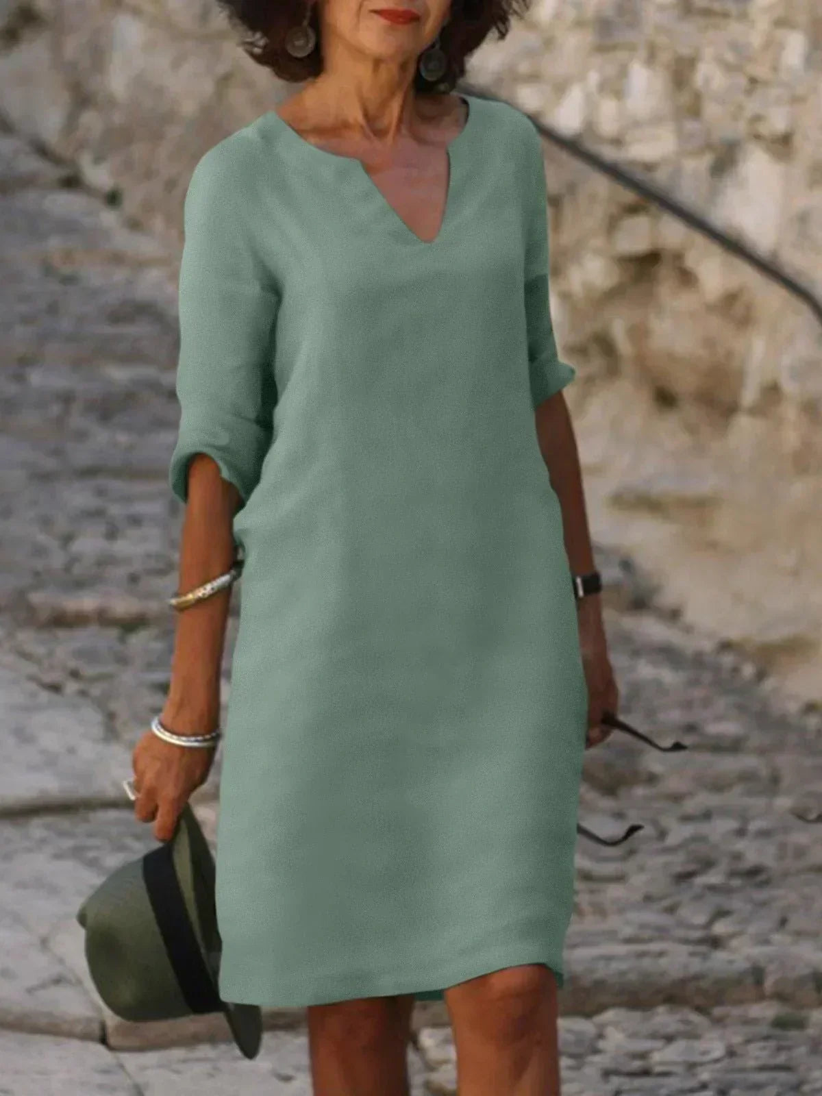 Berry | Elegant V-Neck Dress