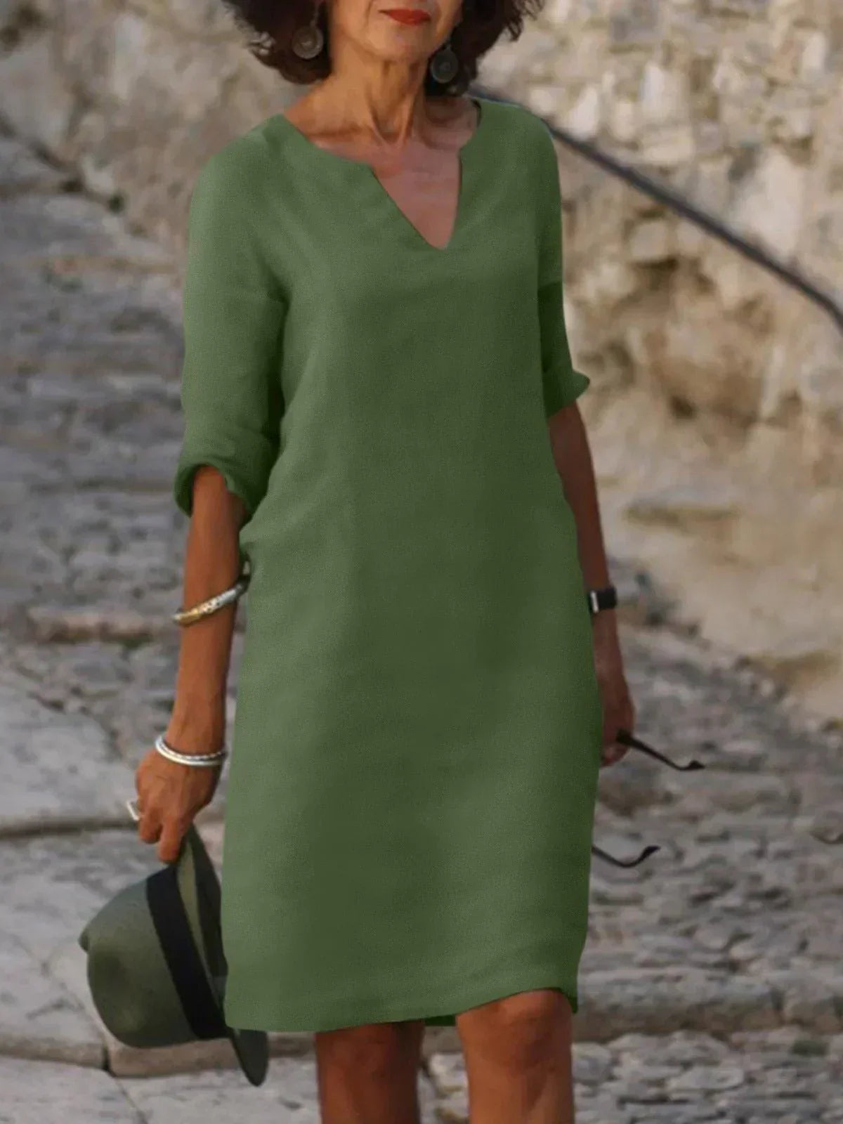 Berry | Elegant V-Neck Dress